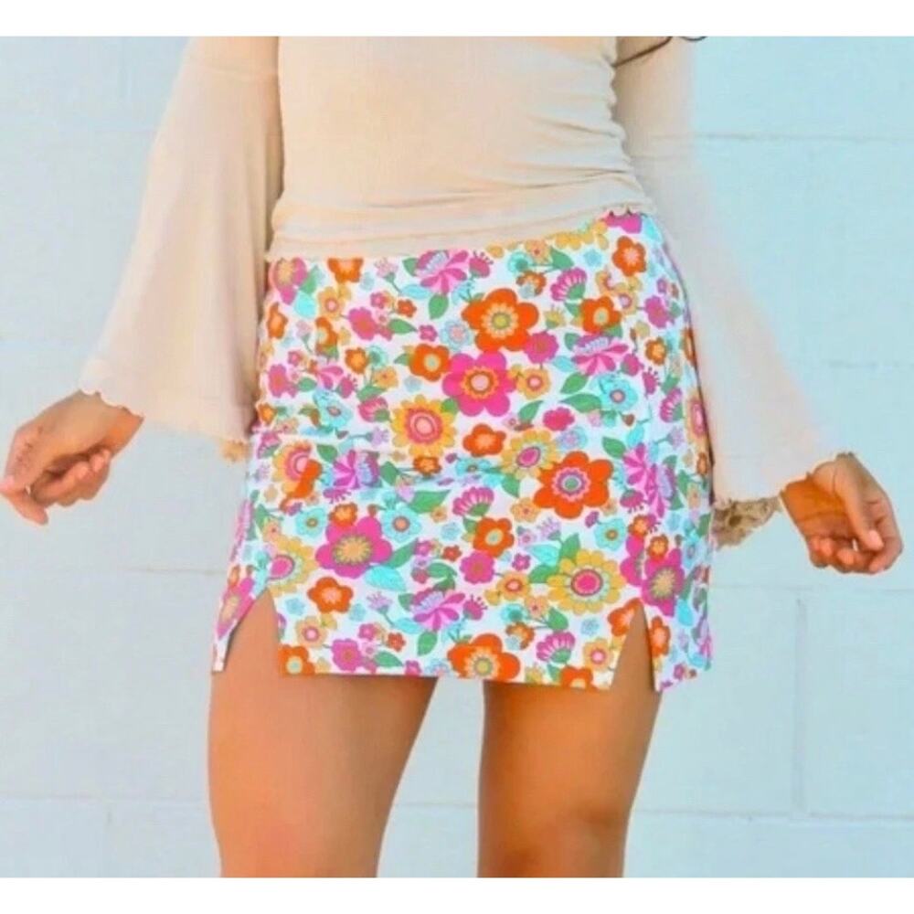 Love On A Hanger Colorful Retro Mod Flower Power Mini Skirt - Juniors Size 5
